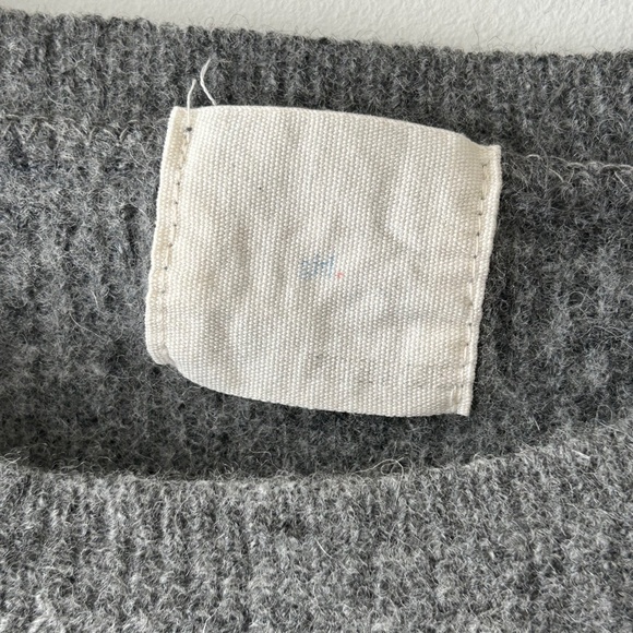 Girl By Band Of Outsiders Gray Crewneck Sweater - Picture 16 of 16